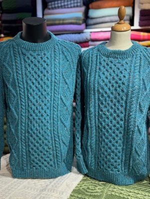 HANDKNIT ARAN SWEATER (HKS15) SMALL