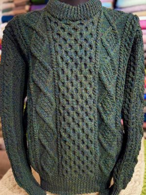 HANDKNIT ARAN SWEATER (HKS26) LARGE